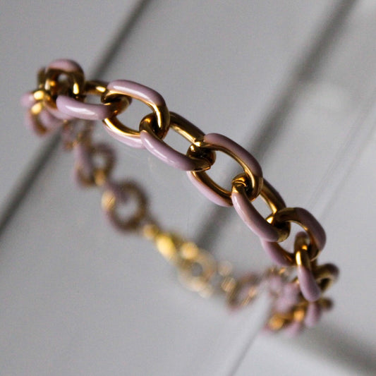 *ONLY 6.75” or under!* Chunky Lilac - gold base