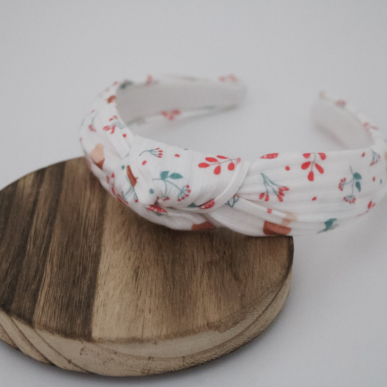 Dainty acorn floral knotted headband