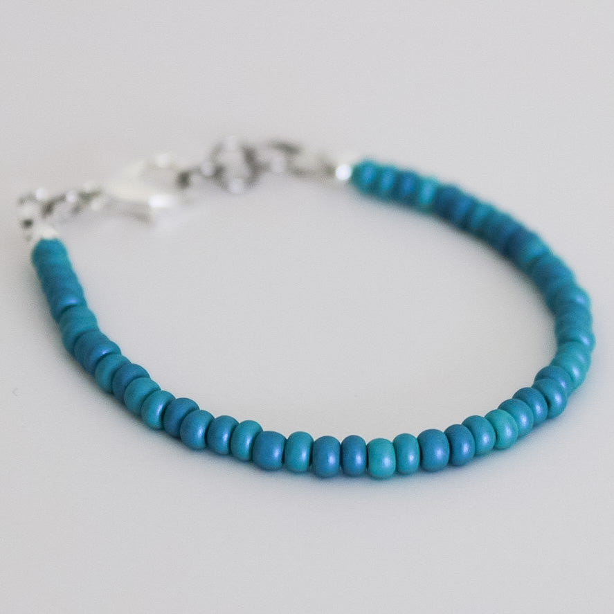 Ocean Turq mini dainty necklace