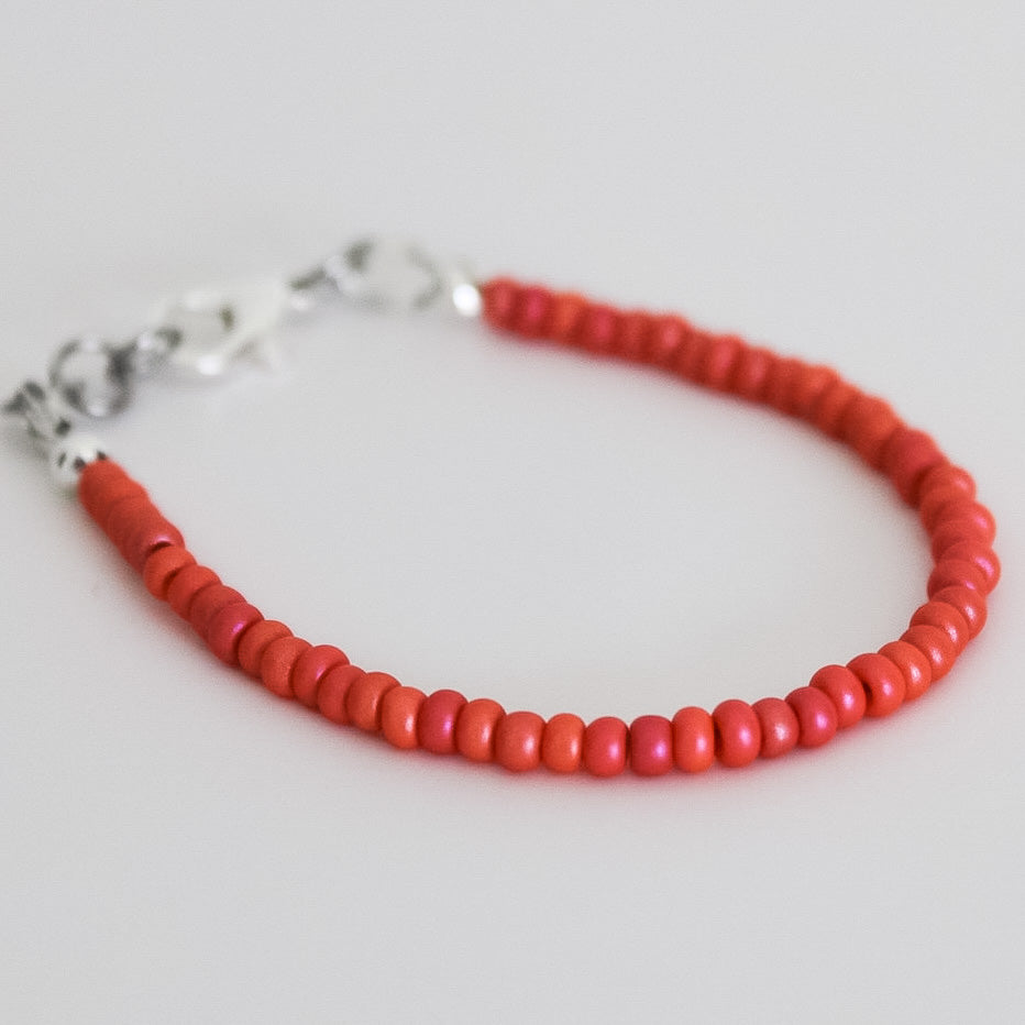 Coral mini dainty necklace